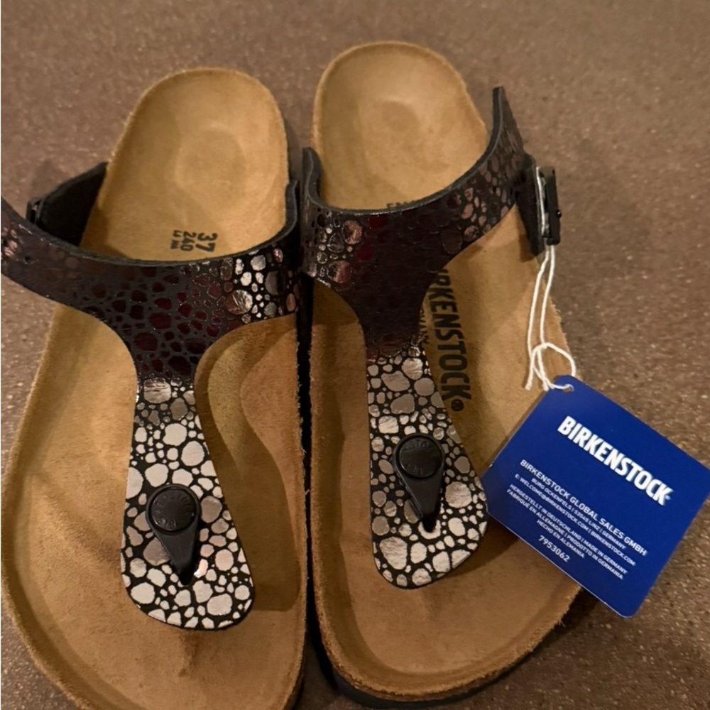 NEW Birkenstock thong Sandals GERMANY LEATHER priced to sell - firm.